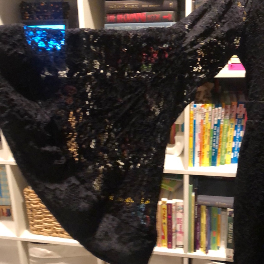 Black Lace Bell Sleeve Dress - Picture 5 of 13
